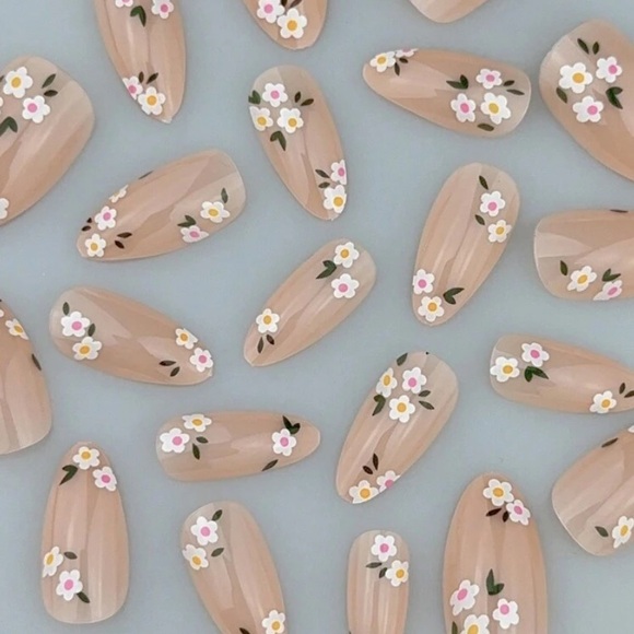 Floral Press On Nails - Picture 2 of 4